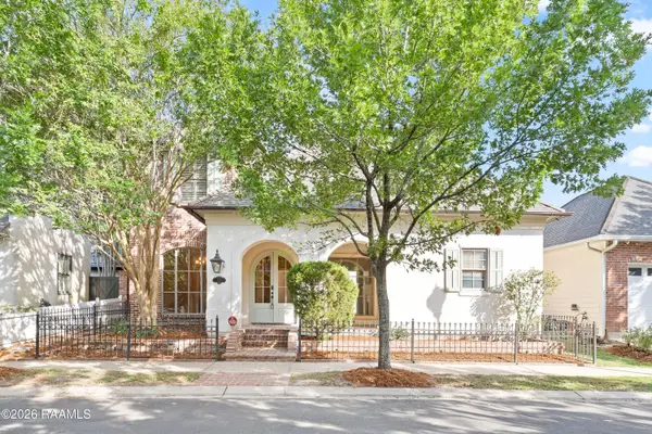 100 Roswell Crossing, Lafayette, LA 70508