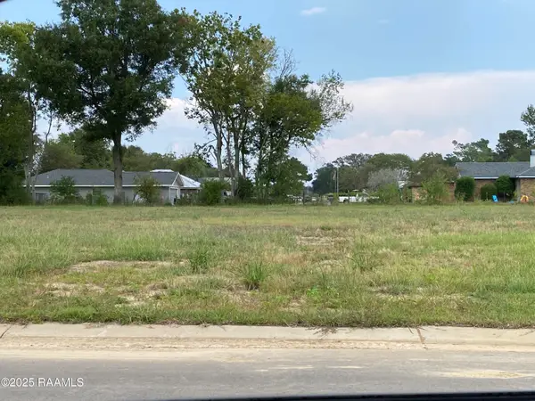 108 Leaning Oak Drive, Lafayette, LA 70508