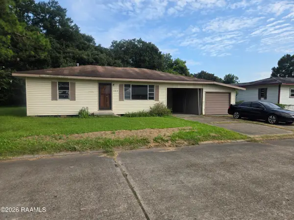 1302 Versailles, New Iberia, LA 70560