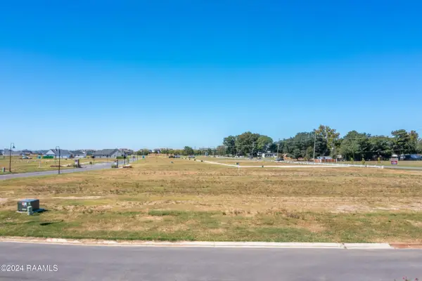104 Sea Island Lane, Youngsville, LA 70592