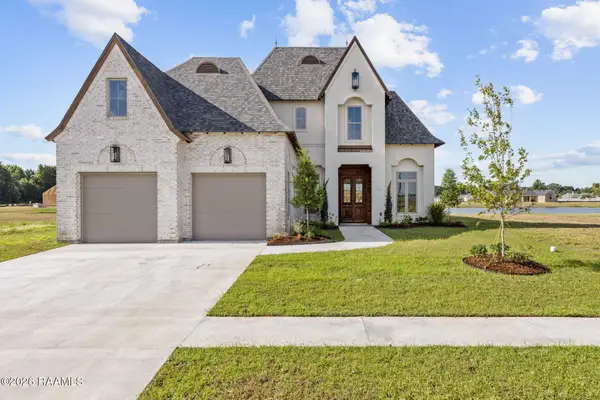 116 Summit Heights Drive, Youngsville, LA 70592