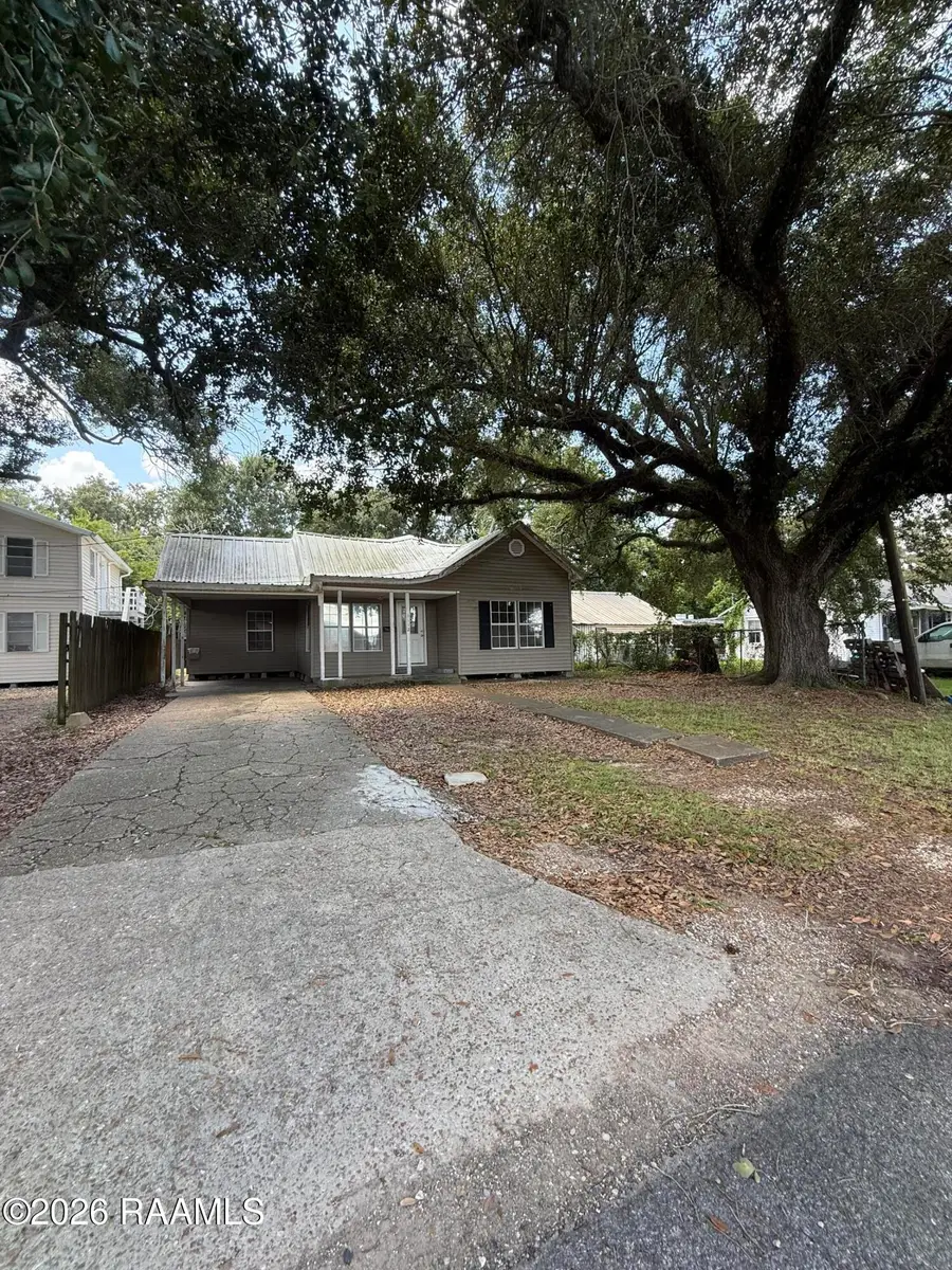 1112 S Avenue F, Crowley, LA 70526 - #2