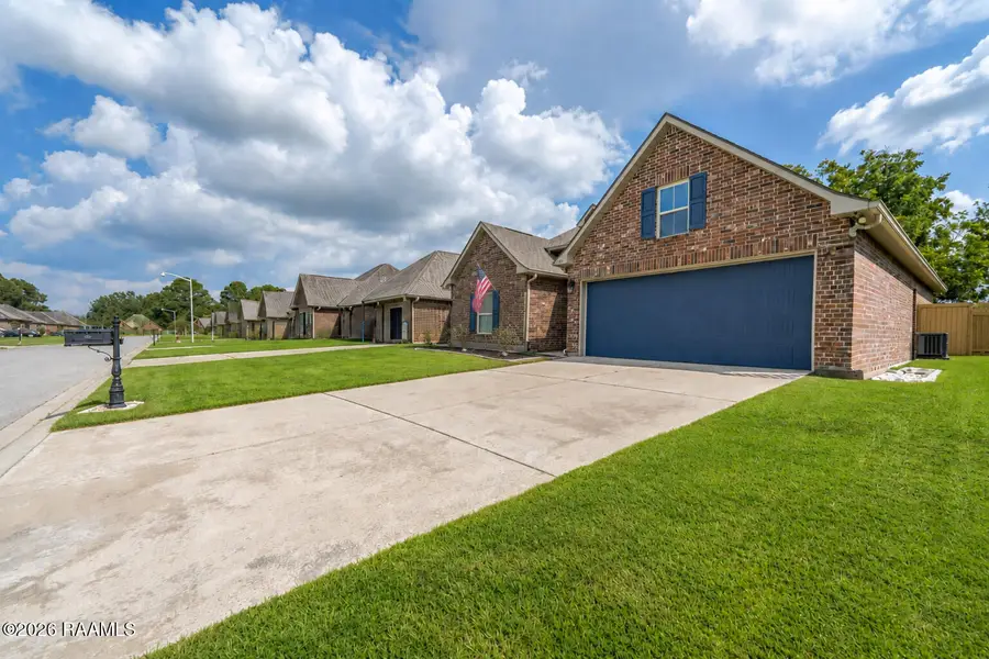 121 Peak Valley Street, Youngsville, LA 70592 - #3