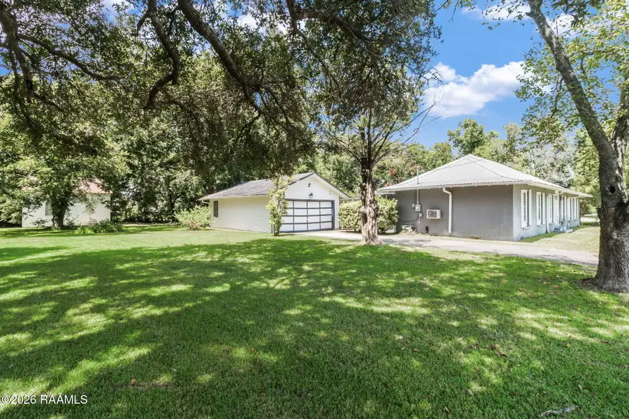120 S Pinaud Street, Saint Martinville, LA 70582 - #3