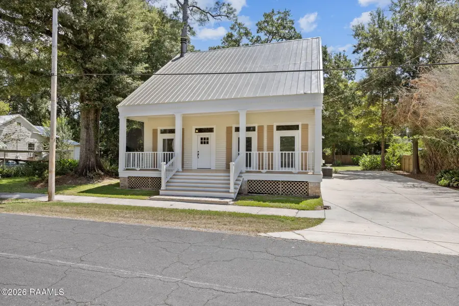 120 N Pinaud Street, Saint Martinville, LA 70582 - #2