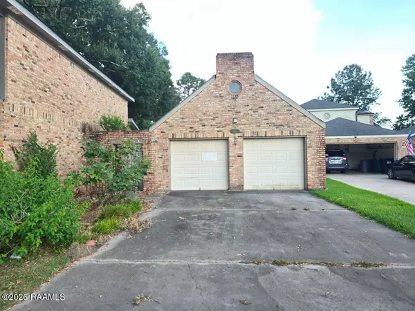 107 Stonewood Circle, Lafayette, LA 70508