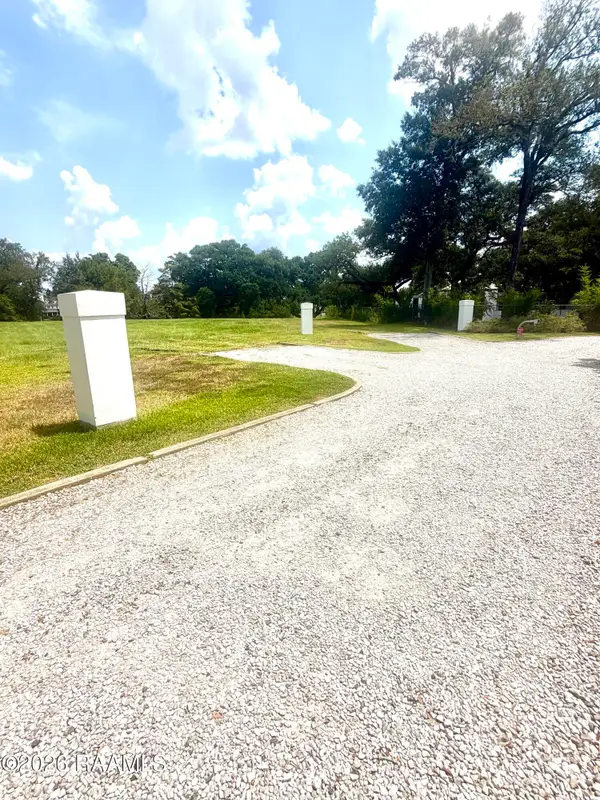 121 Shipley Drive, Lafayette, LA 70503