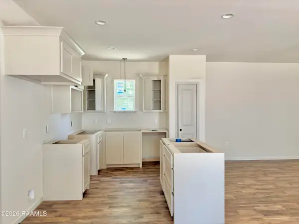 7019 Chandler Bluff Road, Denham Springs, LA 70706