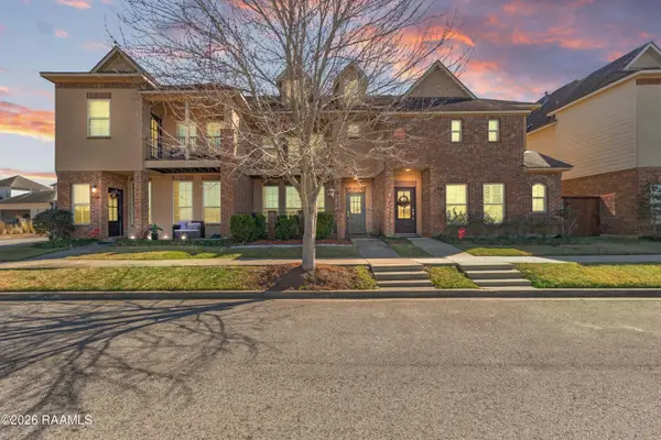 102 Stonehurst Drive, Youngsville, LA 70592
