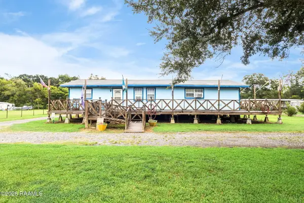 1054 Pointe Claire Drive, St. Martinville, LA 70582
