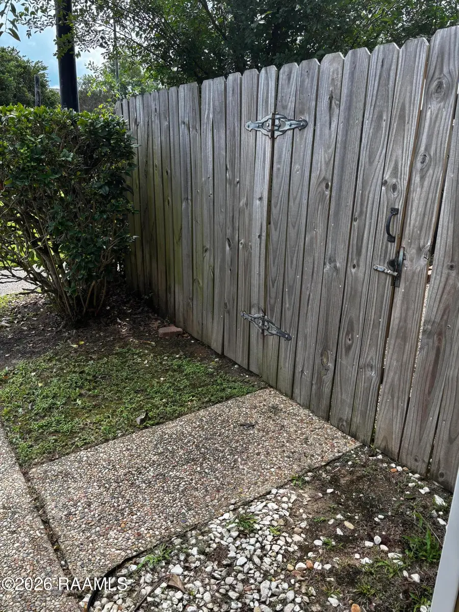 200 Lodge Drive #304, Lafayette, LA 70506 - #3