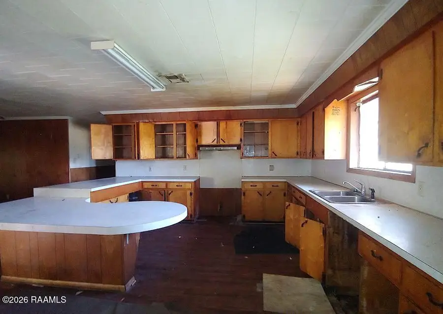 1501 W Magnolia Avenue, Eunice, LA 70535 - #2