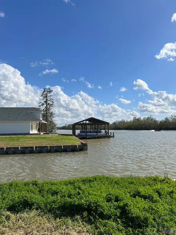 100 Michel Rd, Pierre Part, LA 70339