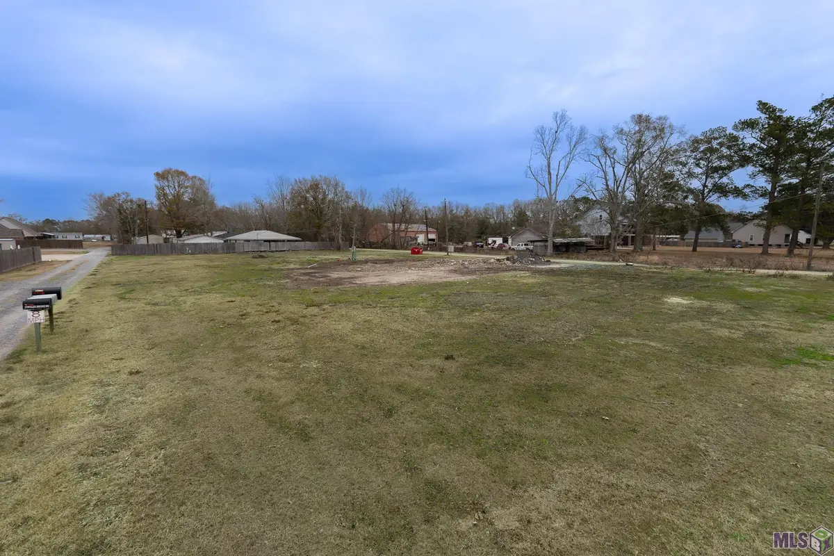 44040 Stringer Bridge Rd, Saint Amant, LA 70774 - #1