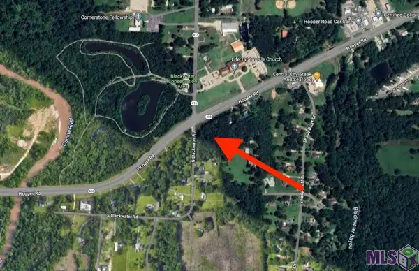 9296 Hooper Rd, Baton Rouge, LA 70818