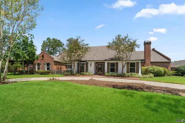 8753 W Fairway Dr, Baton Rouge, LA 70809