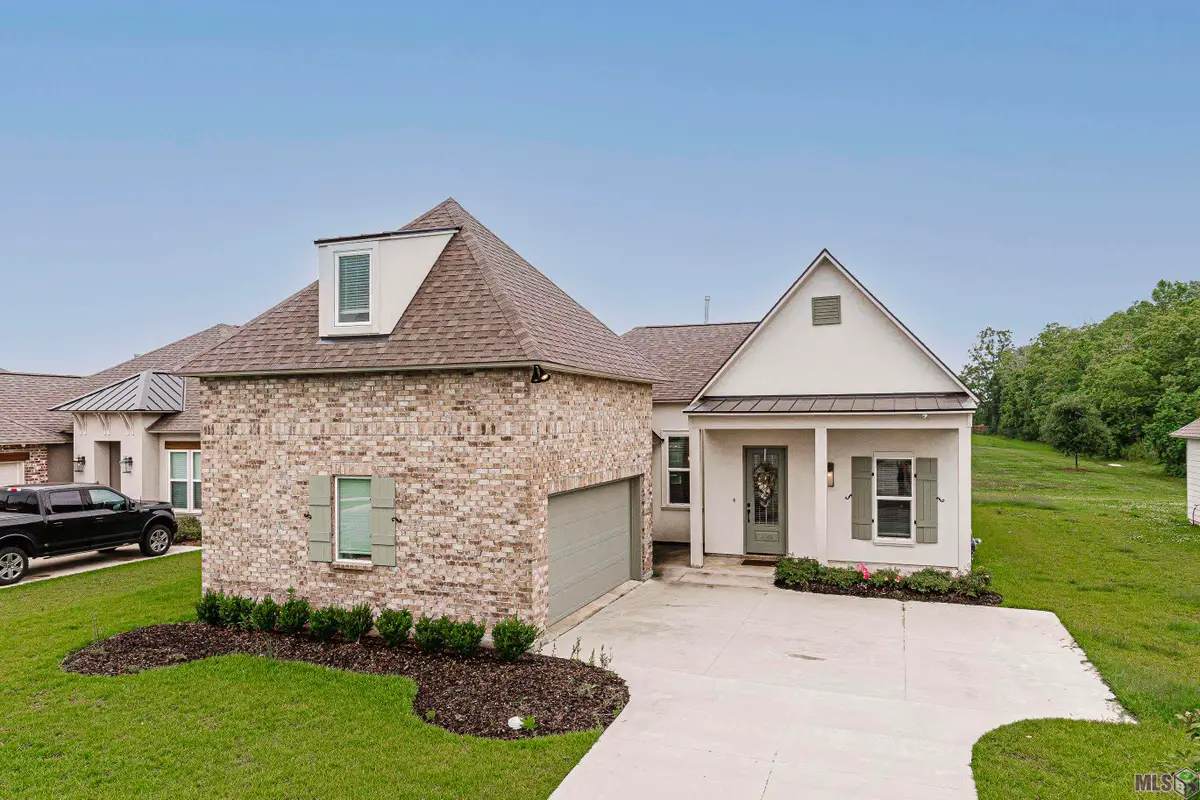 14069 Beverly Park Dr, Gonzales, LA 70737 - #1