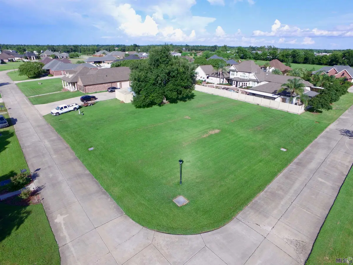 133 Douglas Dr, Cut Off, LA 70345 - #1