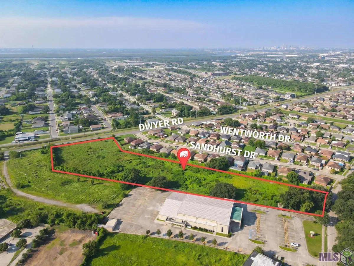 8258 Lake Forest Blvd, New Orleans, LA 70126 - #1