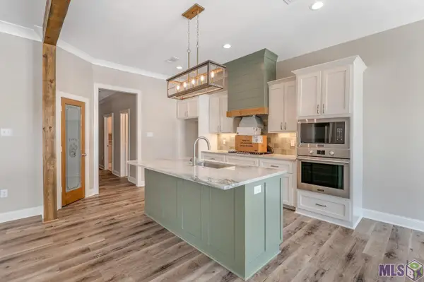 1802 N Linen Rd, Gonzales, LA 70737