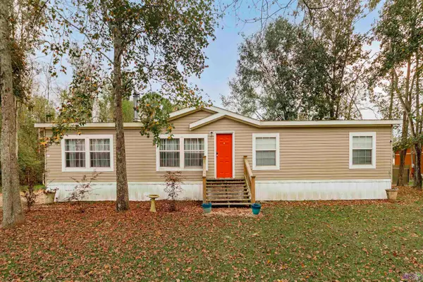 12780 Polly Dr, Walker, LA 70785