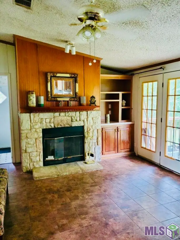 36135 Reinninger Rd, Denham Springs, LA 70706 - #2