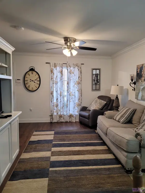 13080 Burgess Ave #10, Walker, LA 70785