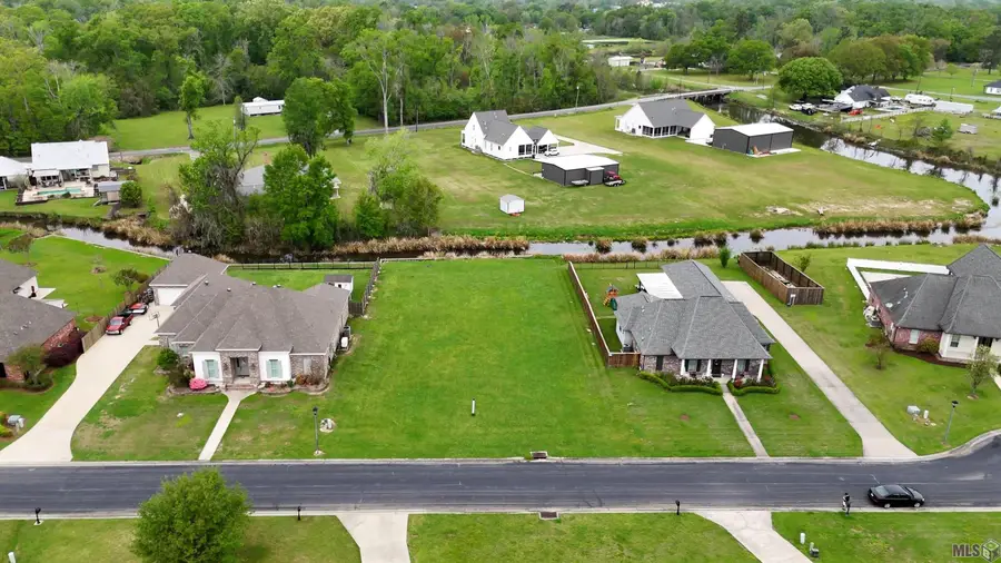 11157 Toria Ln, Saint Amant, LA 70774 - #3