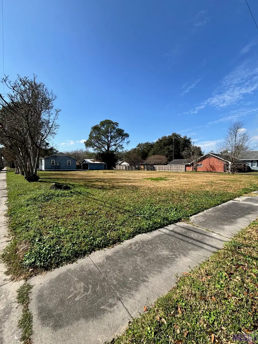 24026 Baist St, Plaquemine, LA 70764 - #2