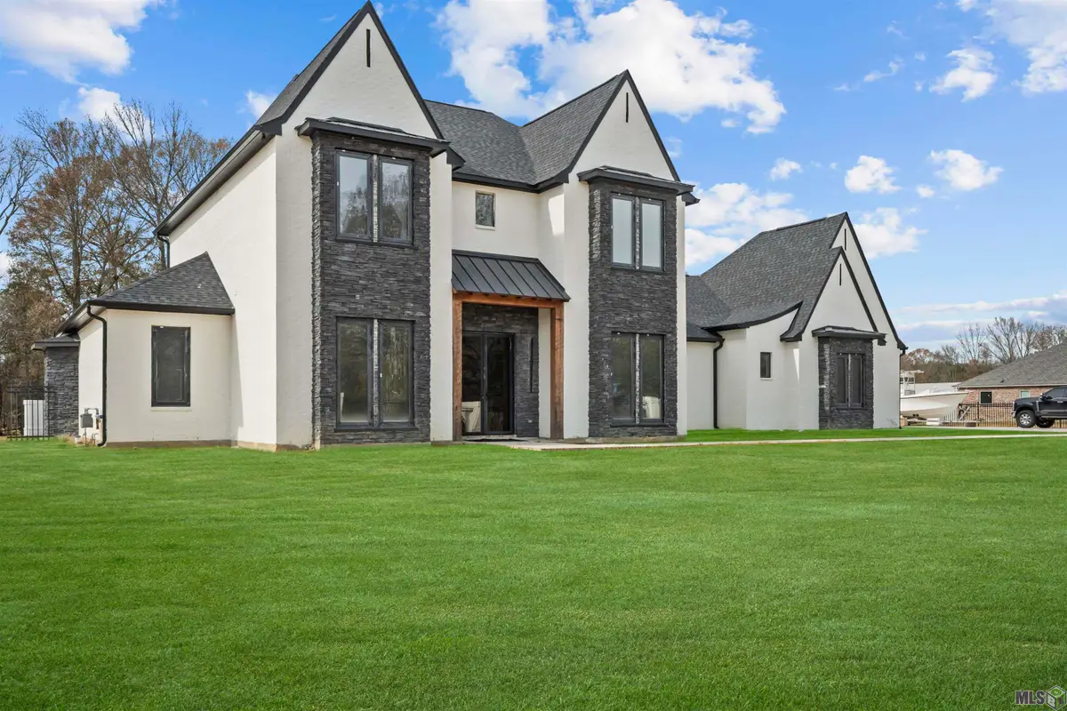 15301 Joor Rd, Zachary, LA 70791 - #1