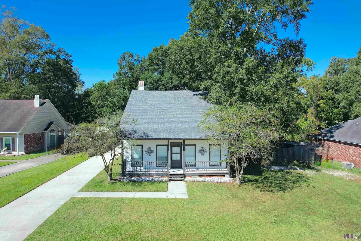 32495 Magnolia Ct, Denham Springs, LA 70706 - #1
