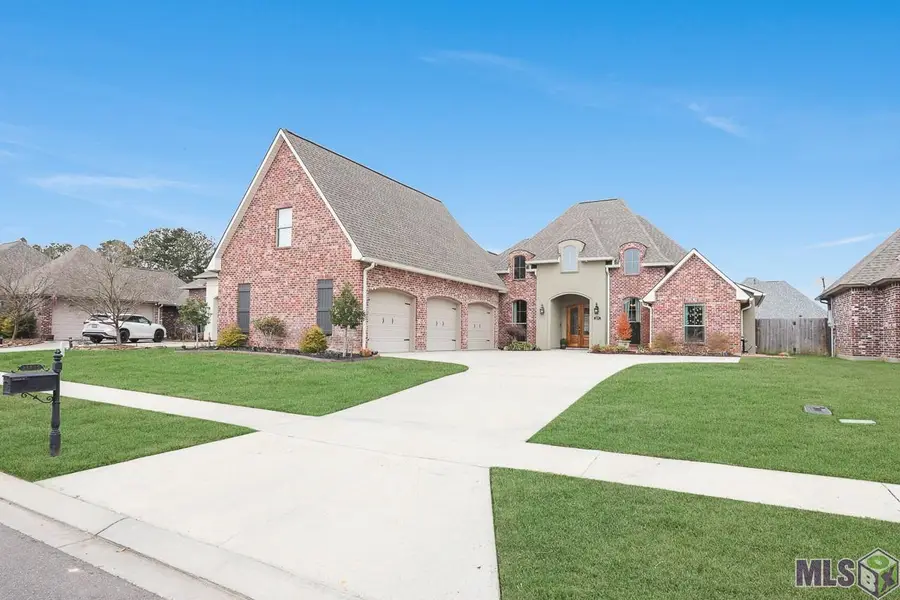 13275 Brookcrest Dr, Walker, LA 70785 - #2