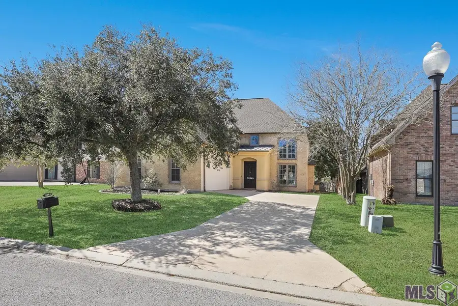 18049 Manchac Place Dr, Prairieville, LA 70769 - #2