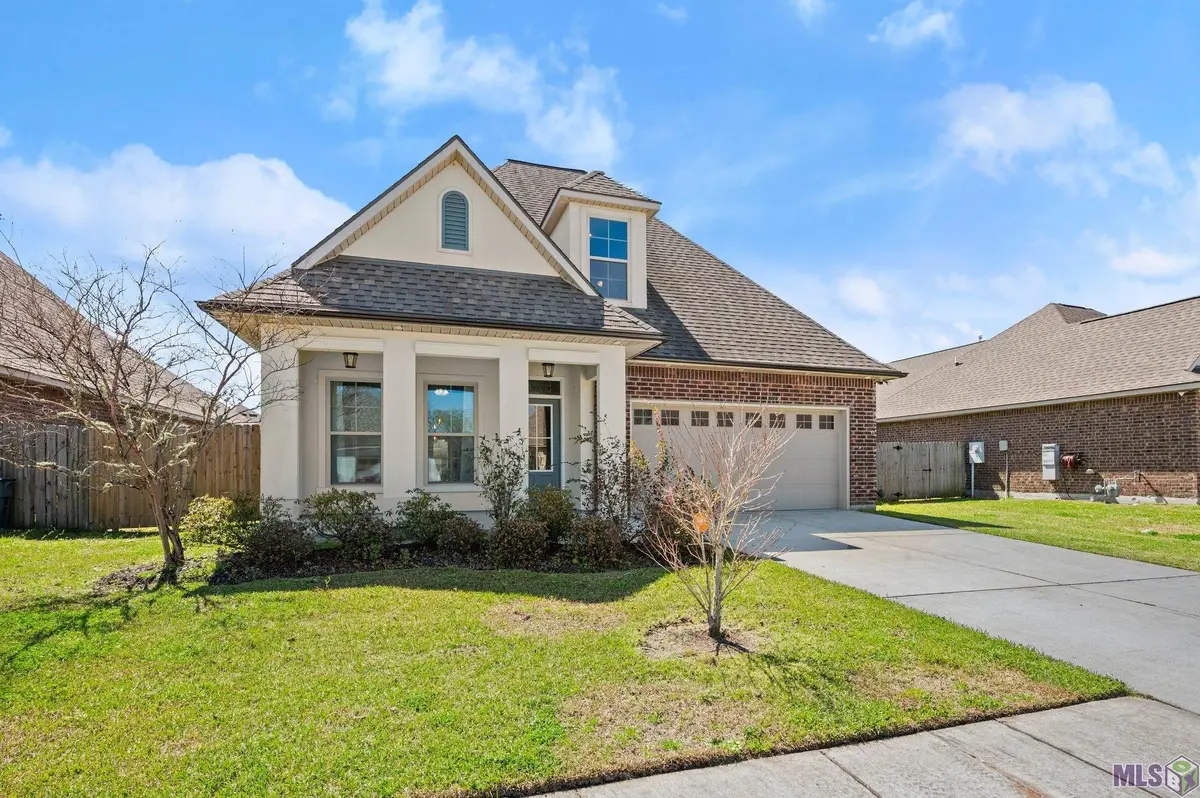 38420 Brown Rd, Prairieville, LA 70769 - #1