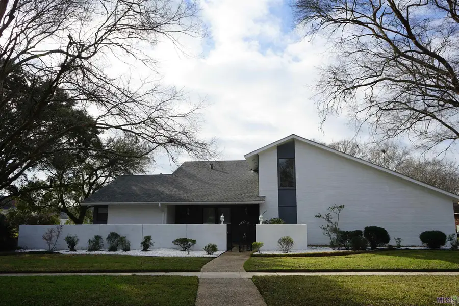 12426 N Lake Sherwood Ave, Baton Rouge, LA 70816 - #3
