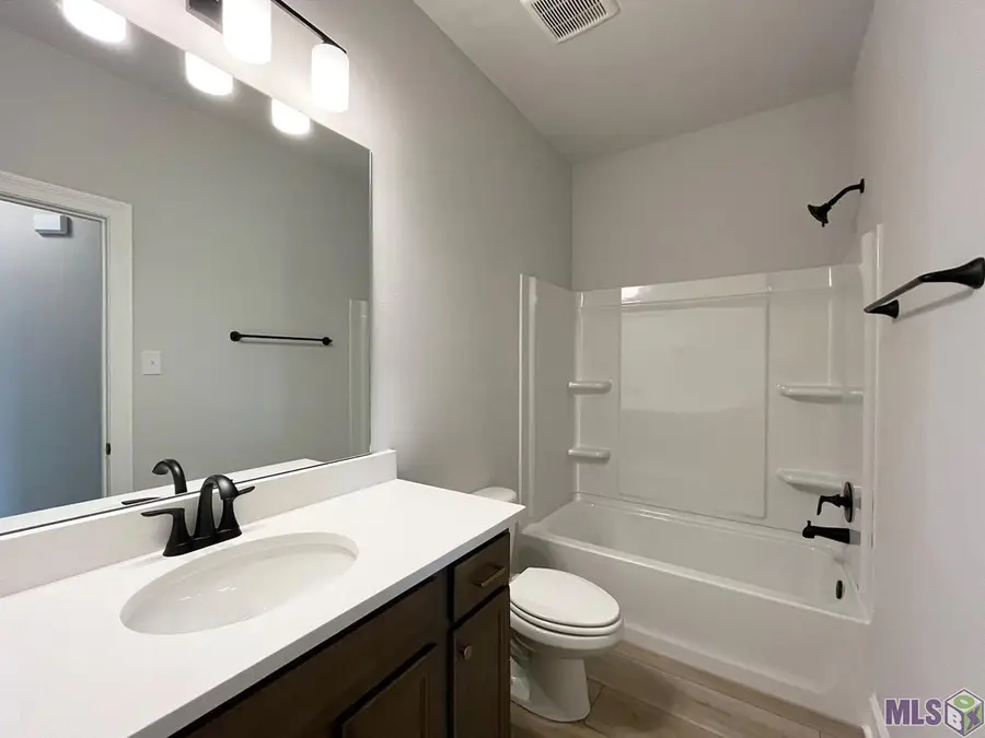 1553 Old Tucson Ave, Zachary, LA 70791 - #3