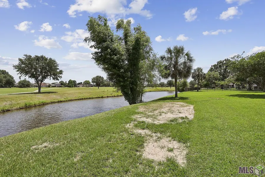 6112 Royal Palms Ct, Gonzales, LA 70737 - #3