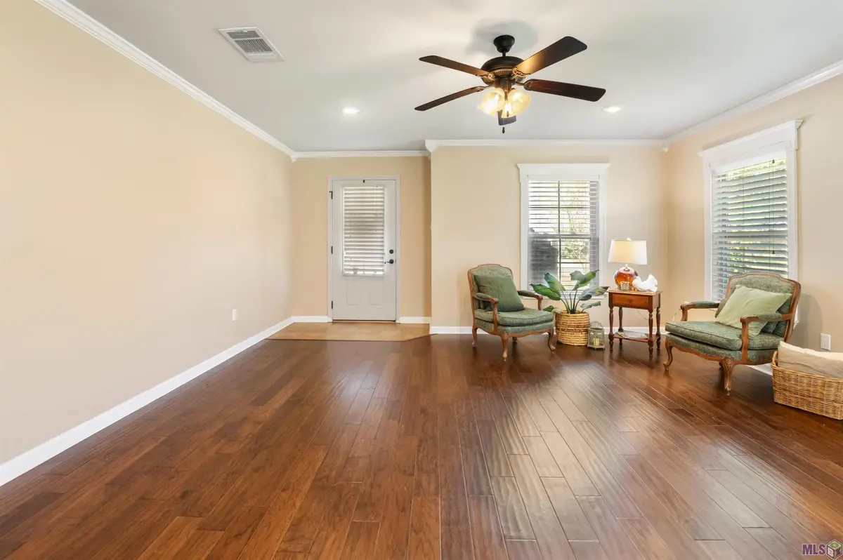 4848 Lois Dr, Zachary, LA 70791 - #1