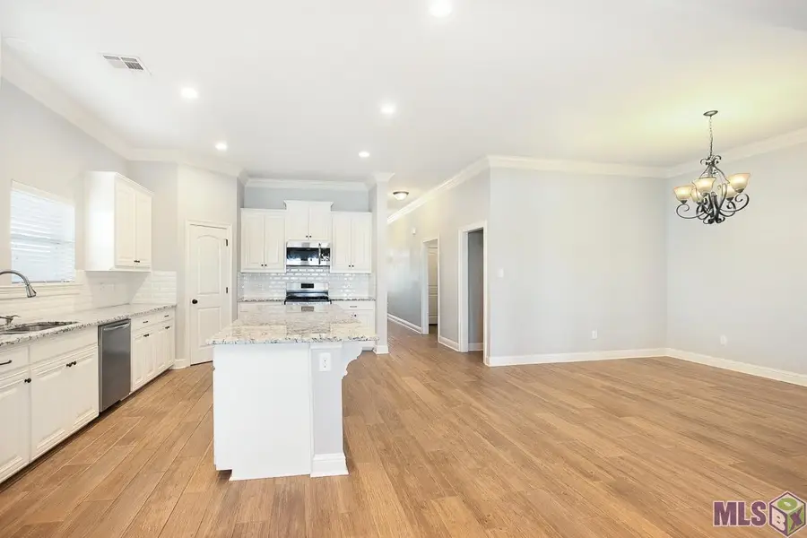 631 Beaumont Dr, Gonzales, LA 70737 - #3