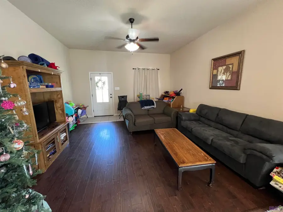 16211 White Rose Dr, Baton Rouge, LA 70817 - #3