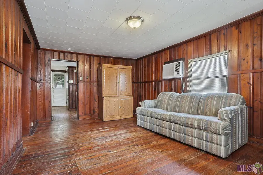 235 N Jefferson Ave, Port Allen, LA 70767 - #2