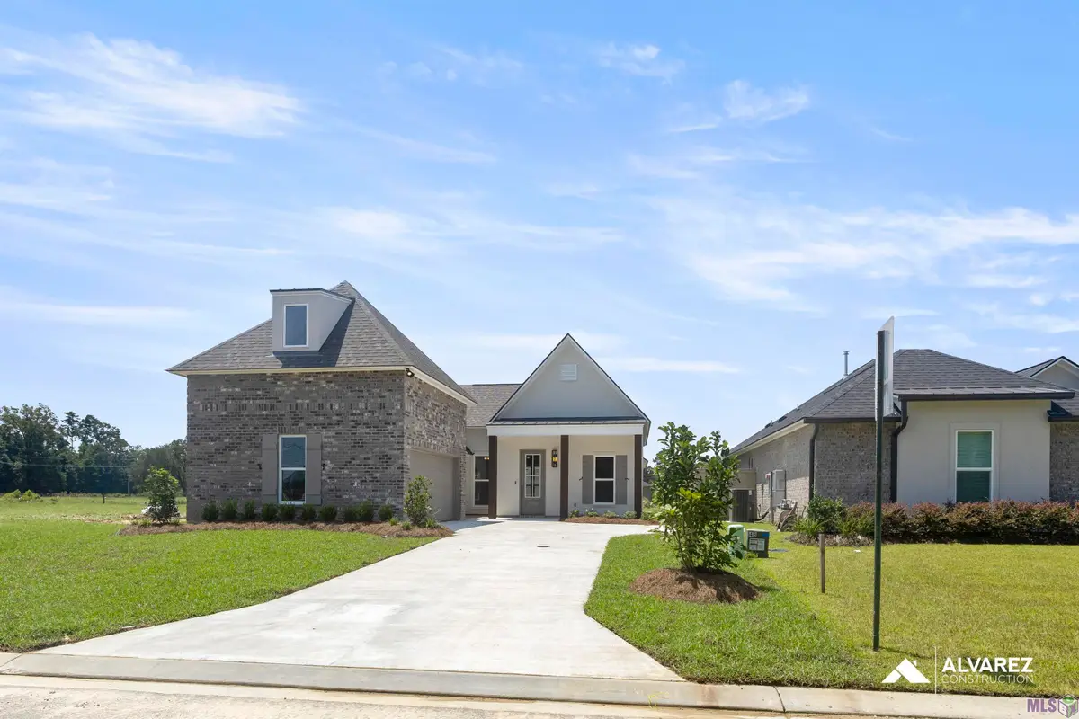 26572 Vanissa Dr, Denham Springs, LA 70726 - #1