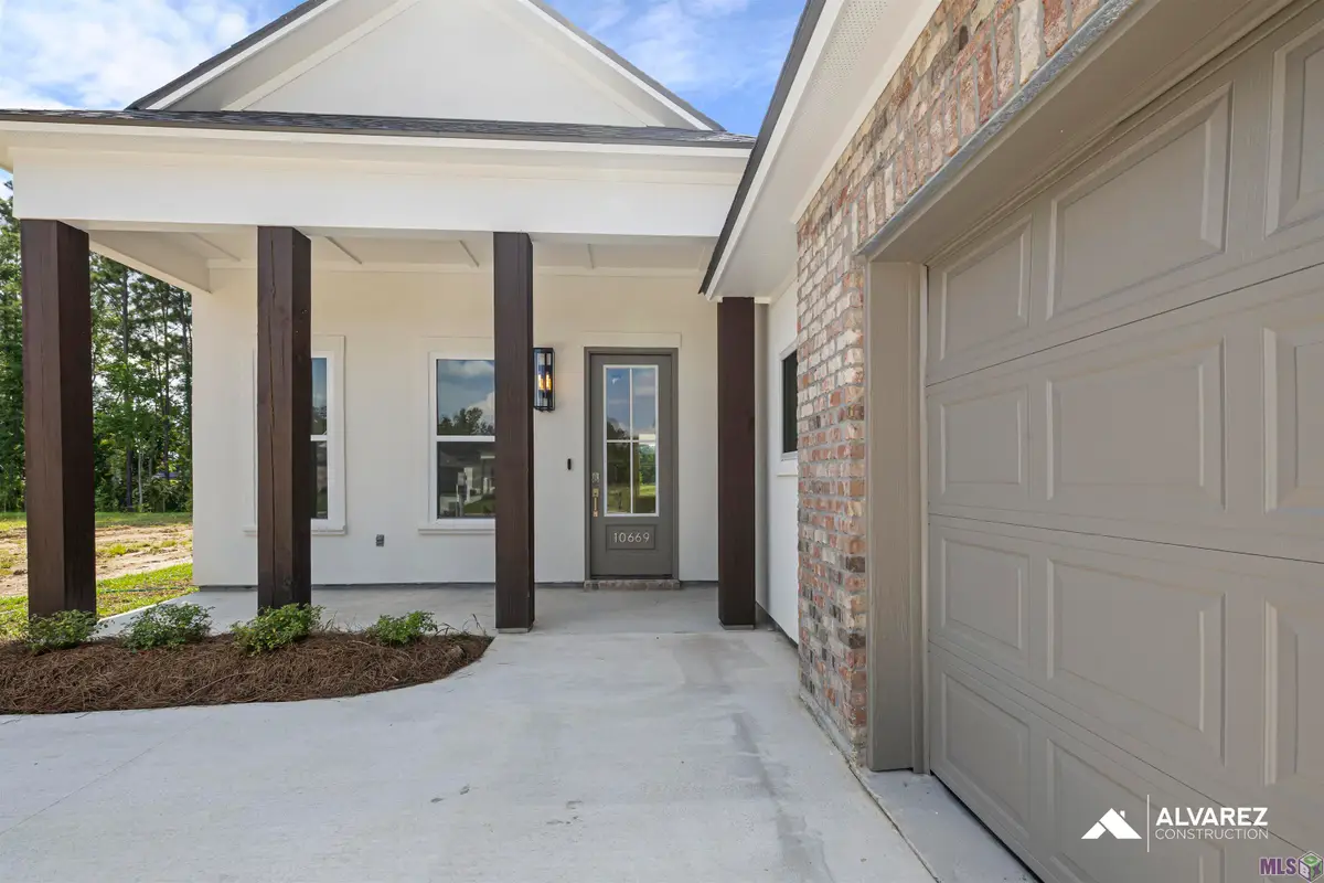 10669 Deric Ave, Denham Springs, LA 70726 - #1