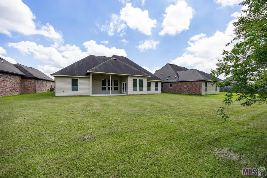 39078 Biltmore Ave, Gonzales, LA 70737 - #3