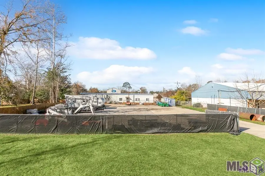 29919 S Frost Rd, Livingston, LA 70754 - #2