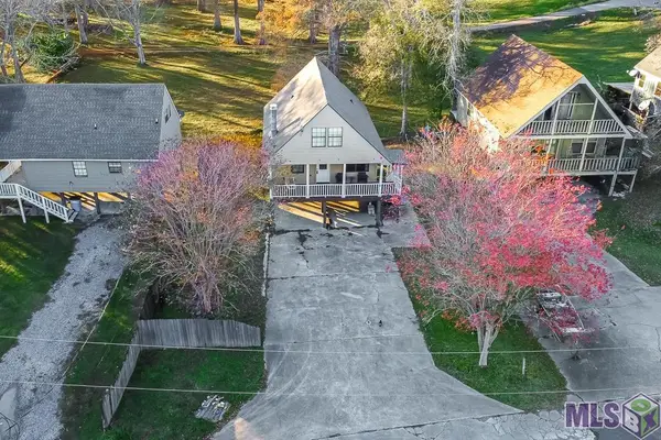 5195 Pecan Point Ln, Jarreau, LA 70749