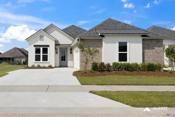 3043 Creekmere Ln, Saint George, LA 70810