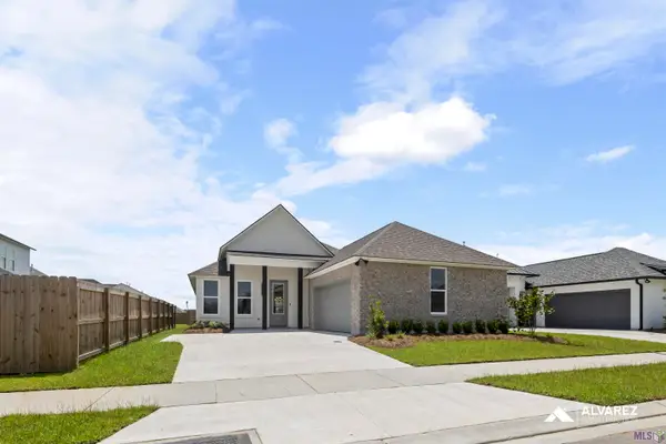 2920 Creekmere Ln, Saint George, LA 70810