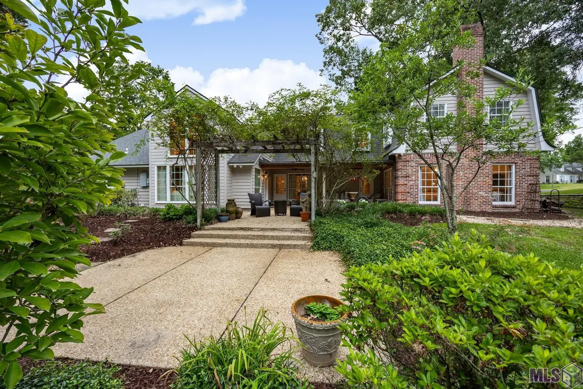 931 Woodstone Dr, Baton Rouge, LA 70809 - #1