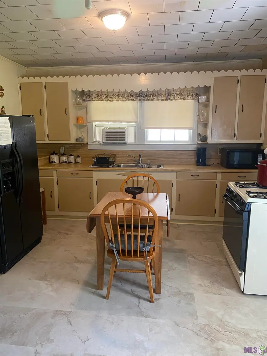 8104 Main St, Sorrento, LA 70778 - #3